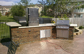 Outdoor kitchen in brick